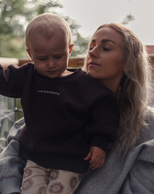 Focus match sweatshirt / Brown